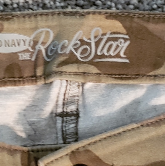Old Navy Camouflage Jeans - Picture 2 of 7